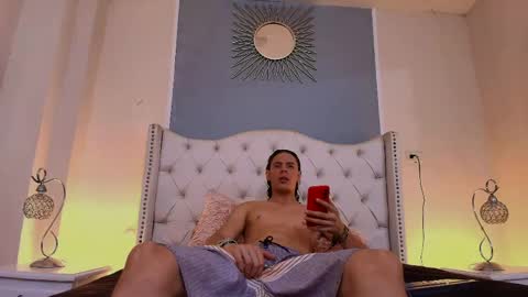 Snapshot of abravanel_sefardi chatting on May 6, 10:48 pm Abrovanel online show from May 6, 10:48 pm