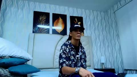 Snapshot of abravanel_sefardi chatting on May 18, 8:58 pm Abrovanel online show from May 18, 8:58 pm
