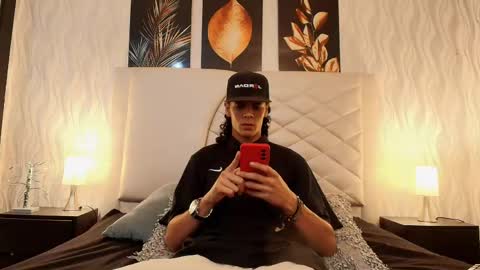 Snapshot of abravanel_sefardi chatting on May 27, 1:57 am Abrovanel online show from May 27, 1:57 am