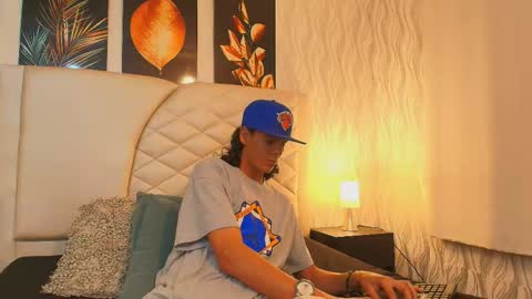 Snapshot of abravanel_sefardi chatting on June 4, 9:21 pm Abrovanel online show from June 4, 9:21 pm