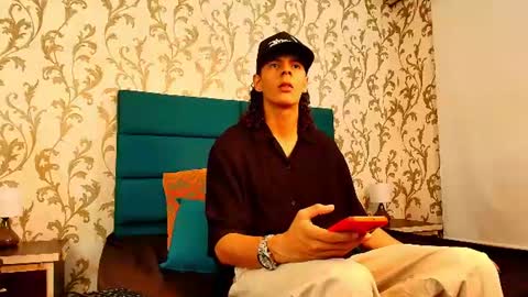 Snapshot of abravanel_sefardi chatting on June 16, 6:32 pm Abrovanel online show from June 16, 6:32 pm