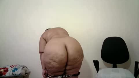 Snapshot of abril__ass chatting on January 24, 2:08 pm abril__ass online show from January 24, 2:08 pm