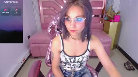 abril_ch_ online show from March 26, 12:11 pm