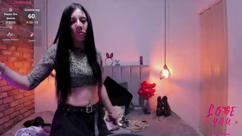 Abril Fox online show from April 18, 7:58 pm
