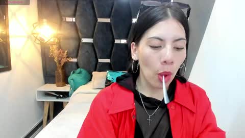 Abril Fox online show from May 19, 6:58 pm