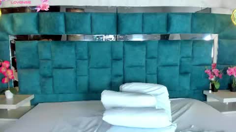 Snapshot of abril_gomez_11 chatting on July 4, 10:27 pm abril_gomez_11 online show from July 4, 10:27 pm