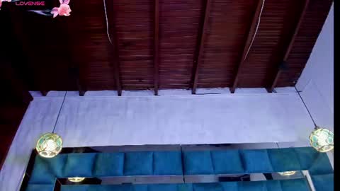 Snapshot of abril_gomez_11 chatting on July 10, 9:17 pm abril_gomez_11 online show from July 10, 9:17 pm