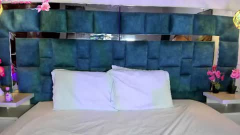 Snapshot of abril_gomez_11 chatting on July 13, 7:49 pm abril_gomez_11 online show from July 13, 7:49 pm