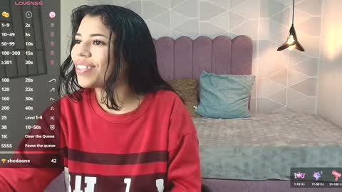 ABRIL MATTHEWS online show from December 24, 11:06 am