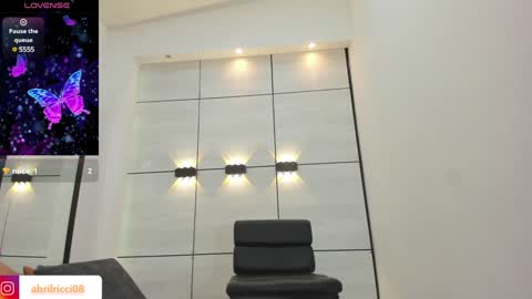 Snapshot of abril_ricci chatting on December 20, 7:01 am Abril online show from December 20, 7:01 am