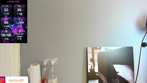 Snapshot of abril_ricci chatting on January 15, 3:11 am Abril online show from January 15, 3:11 am