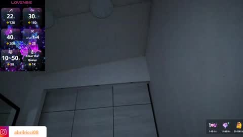 Snapshot of abril_ricci chatting on January 23, 10:43 am Abril online show from January 23, 10:43 am