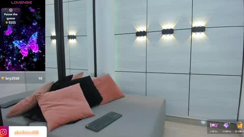 Snapshot of abril_ricci chatting on January 25, 4:23 am Abril online show from January 25, 4:23 am