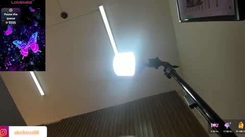 Snapshot of abril_ricci chatting on February 1, 3:52 am Abril online show from February 1, 3:52 am