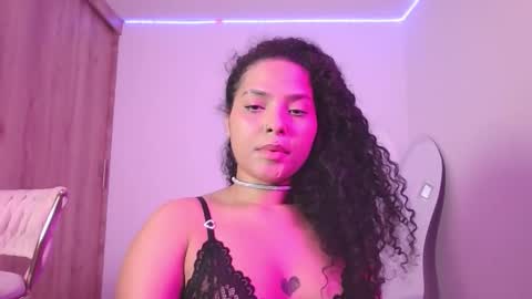 Snapshot of abril_ricci chatting on October 13, 3:50 am Abril online show from October 13, 3:50 am