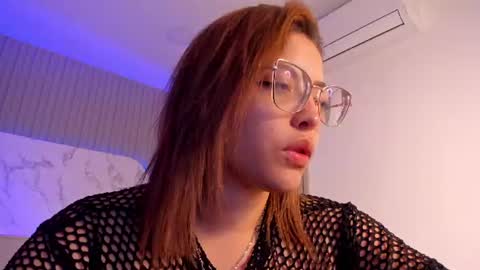 abril online show from June 23, 8:23 am