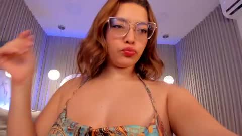 abril online show from July 4, 12:28 am