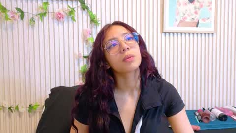 abrilmirren online show from March 14, 11:15 am