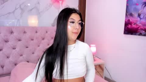 Abril online show from April 6, 11:33 am