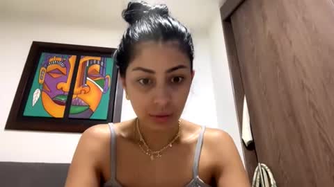 abrilsantosxo online show from June 12, 12:26 pm