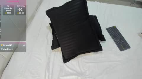 Snapshot of abrilsonne chatting on February 12, 9:01 pm AbrilSonne online show from February 12, 9:01 pm