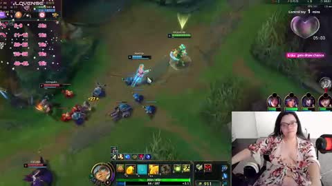 Snapshot of achubbygummy chatting on October 4, 10:08 pm AChubbyGummy online show from October 4, 10:08 pm