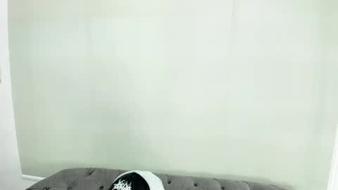 Snapshot of acidmilo chatting on December 2, 1:02 pm Acid Milo online show from December 2, 1:02 pm