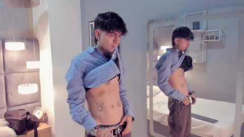 Snapshot of acidmilo chatting on December 4, 2:59 pm Acid Milo online show from December 4, 2:59 pm