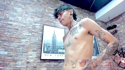 Snapshot of acidmilo chatting on December 6, 2:28 pm Acid Milo online show from December 6, 2:28 pm