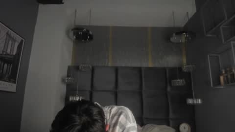 Snapshot of acidmilo chatting on December 22, 4:17 pm Acid Milo online show from December 22, 4:17 pm