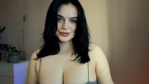 Snapshot of actavia_rose chatting on February 16, 1:49 pm my inst   love inside 17 online show from February 16, 1:49 pm