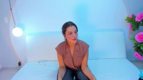    online show from December 17, 2:12 pm