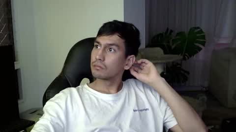 Snapshot of adam_evehotroom chatting on October 11, 3:28 am adam_evehotroom online show from October 11, 3:28 am