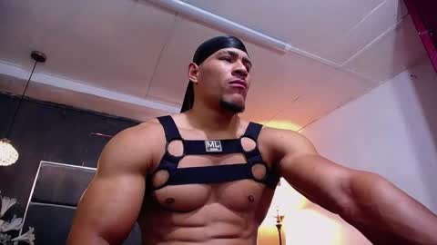 adam_fit19cm online show from February 14, 2:03 pm