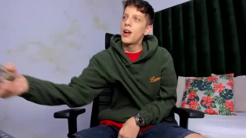 Adam online show from March 5, 9:15 pm