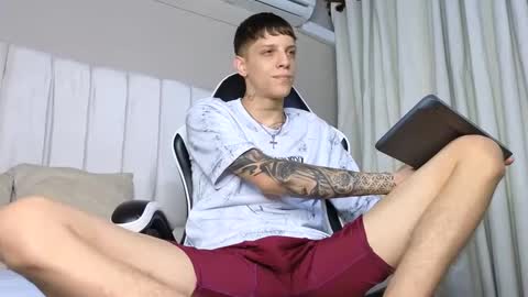 Snapshot of adam_hard_ chatting on September 11, 8:42 pm Adam online show from September 11, 8:42 pm