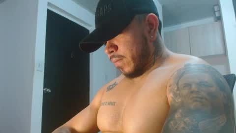 adam shilder7 online show from April 19, 11:18 pm