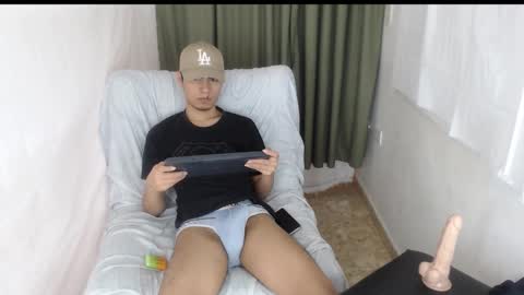 adam_sinclair online show from November 25, 6:19 pm