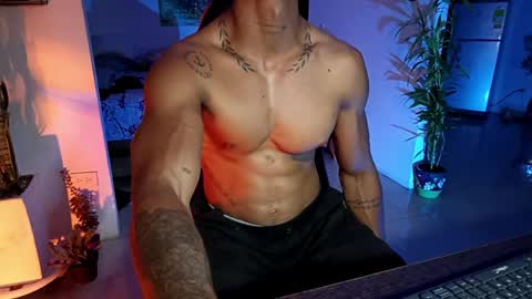 Adam Valencia online show from April 2, 5:38 am