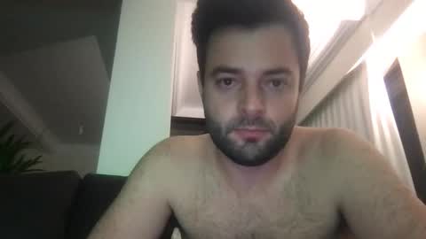 Snapshot of adamagreen99 chatting on January 16, 9:51 pm Alberto online show from January 16, 9:51 pm