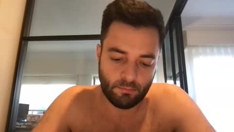 Snapshot of adamagreen99 chatting on January 18, 4:10 pm Alberto online show from January 18, 4:10 pm