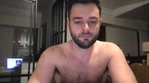 Snapshot of adamagreen99 chatting on January 19, 6:20 am Alberto online show from January 19, 6:20 am