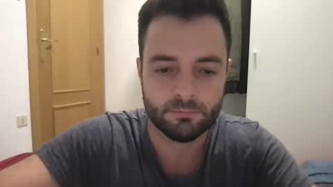 Snapshot of adamagreen99 chatting on November 6, 6:53 pm Alberto online show from November 6, 6:53 pm