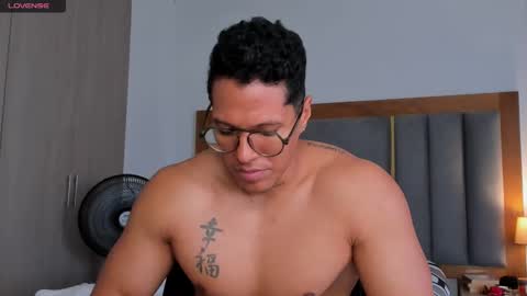 adambrocs1 online show from March 10, 11:42 am