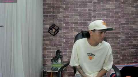 Adam online show from December 12, 5:31 am