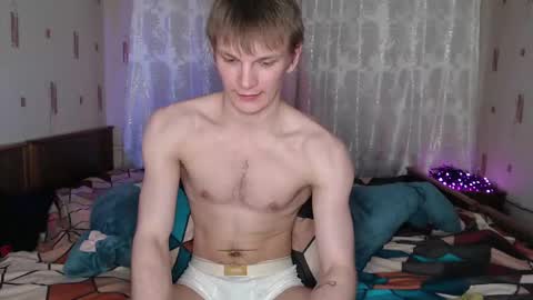 Snapshot of adamharriss chatting on March 3, 8:43 pm adamharriss online show from March 3, 8:43 pm