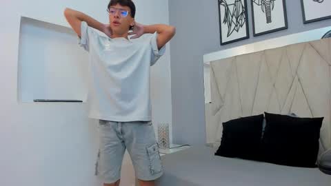 Adams Bobby online show from January 14, 11:27 am