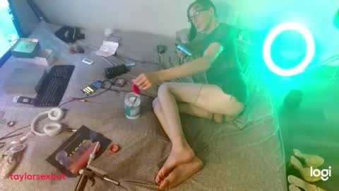 TaylorSexbot online show from February 2, 4:55 am