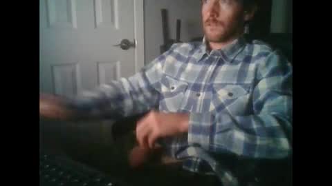 Snapshot of adamsjason20 chatting on December 25, 8:18 am adamsjason20 online show from December 25, 8:18 am