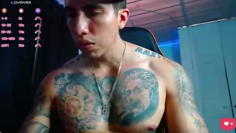 Snapshot of adan_hudson chatting on October 31, 5:25 pm Anderson online show from October 31, 5:25 pm